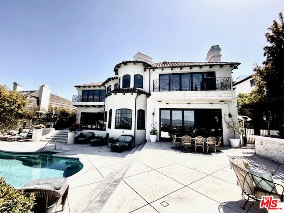 Beverly Hills, California 90210, United States, 4 Bedrooms Bedrooms, ,5 BathroomsBathrooms,Residential,Active,59819