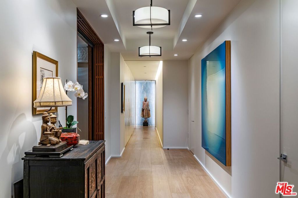 Properties 2 10601 Wilshire Boulevard 19E