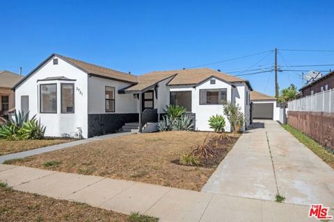 A home in Inglewood