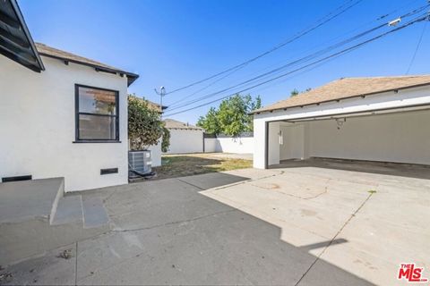 A home in Inglewood