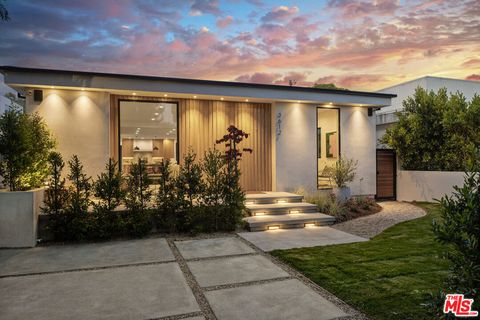 3612 Maplewood Avenue Los Angeles CA 90066