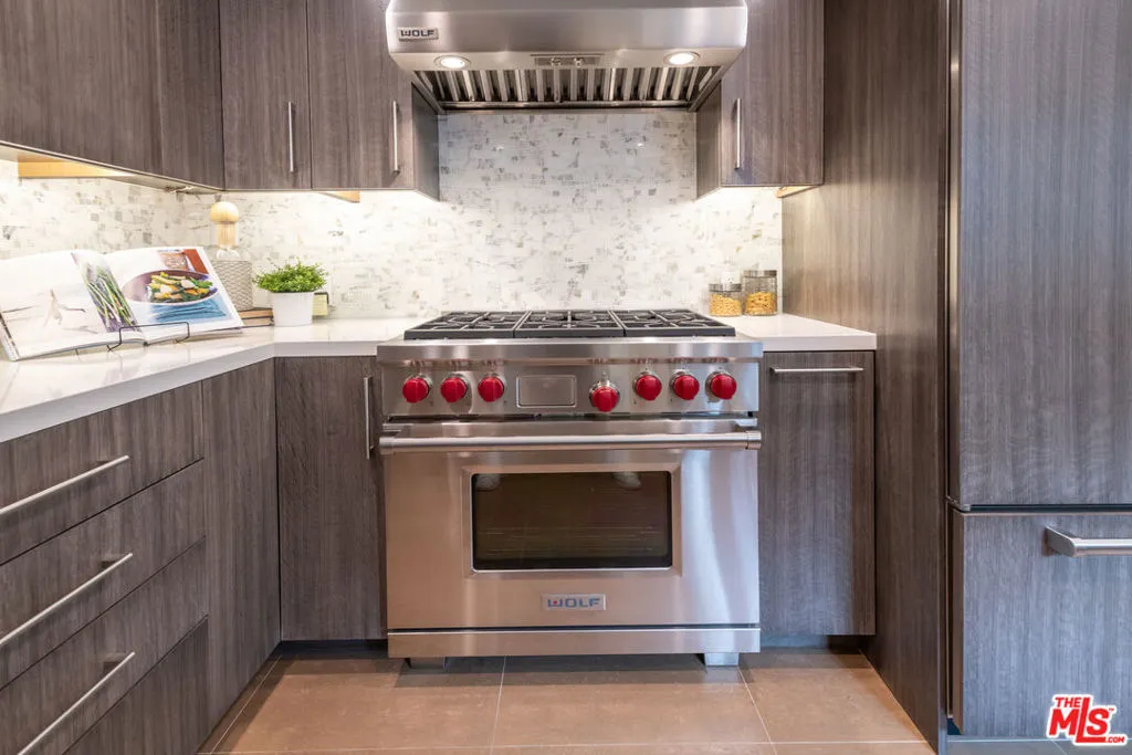 Studio City, California 91604, United States, 2 Bedrooms Bedrooms, ,1 BathroomBathrooms,Residential,Pending,105687