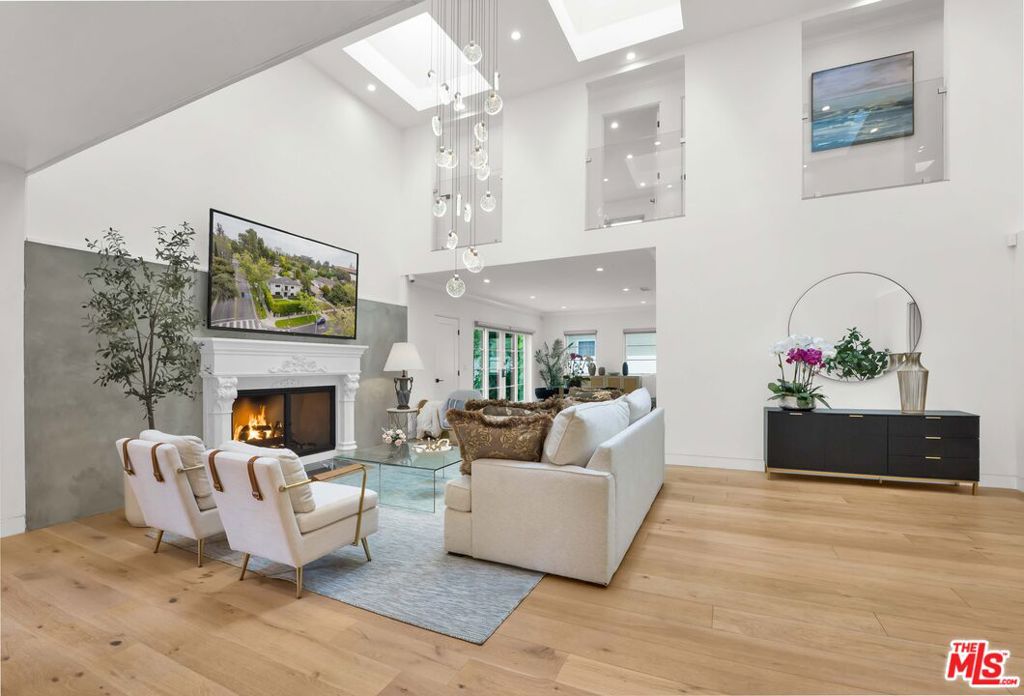 Properties 4 602 S Lucerne Boulevard