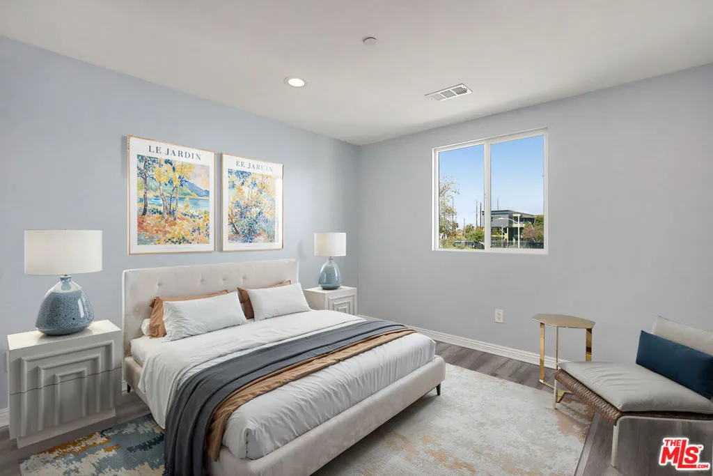 Los Angeles, California 90011, United States, 10 Bedrooms Bedrooms, ,6 BathroomsBathrooms,Residential,Active,101392