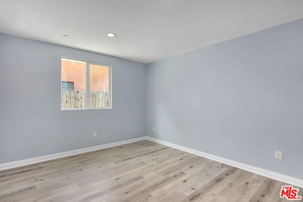 Los Angeles, California 90011, United States, 10 Bedrooms Bedrooms, ,6 BathroomsBathrooms,Residential,Active,101392