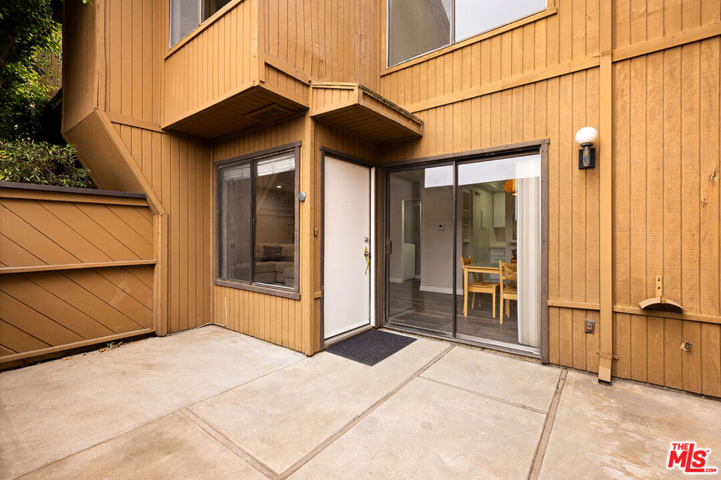 100 Hurlbut Street 10