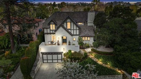 10457 Lindbrook Drive Los Angeles CA 90024