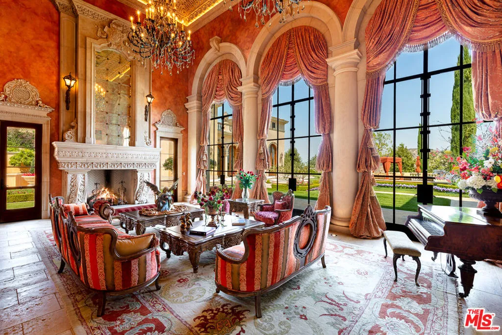 Calabasas, California 91302, United States, 7 Bedrooms Bedrooms, ,8 BathroomsBathrooms,Residential,Active,94041