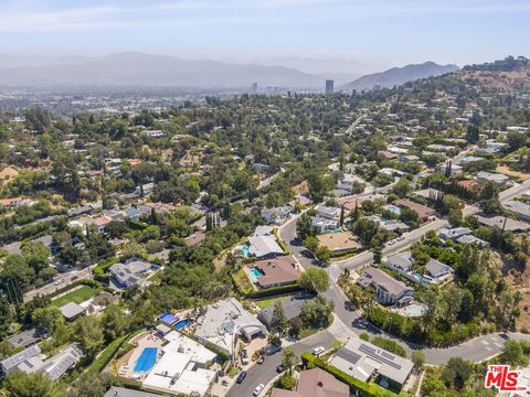 A home in Studio City