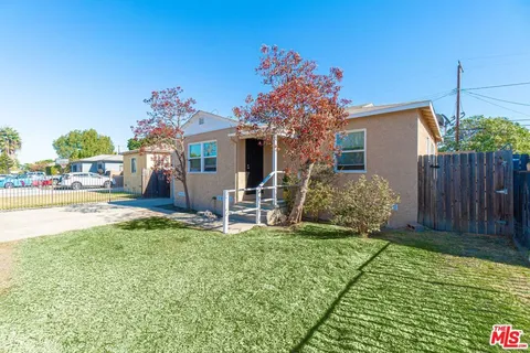 MLS: 25500689