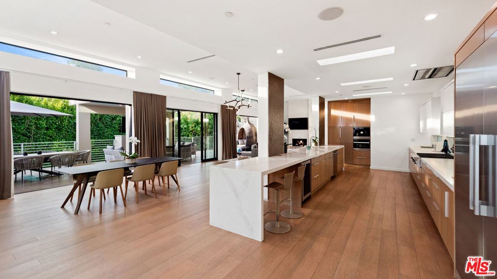 1085 Carolyn Way