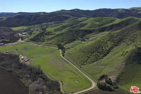 MLS: 25507413