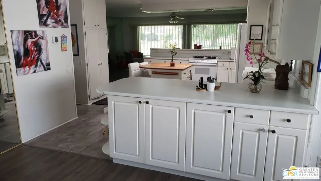 Cathedral City, California 92234, United States, 2 Bedrooms Bedrooms, ,2 BathroomsBathrooms,Residential,Active,22995