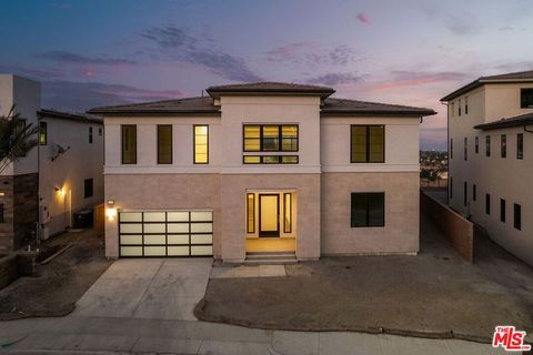 A home in Porter Ranch