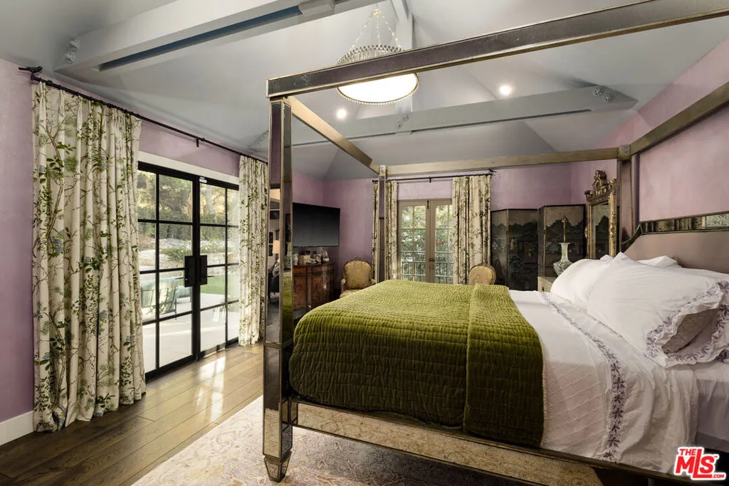 Santa Barbara, California 93105, United States, 4 Bedrooms Bedrooms, ,5 BathroomsBathrooms,Residential,Pending,22100