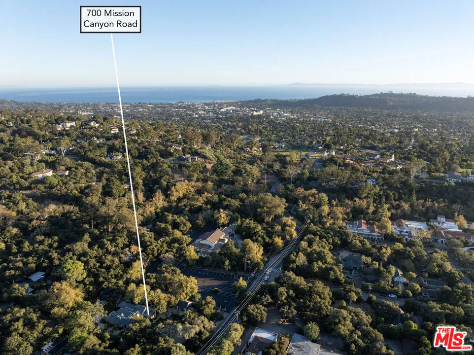 Santa Barbara, California 93105, United States, 4 Bedrooms Bedrooms, ,5 BathroomsBathrooms,Residential,Pending,22100