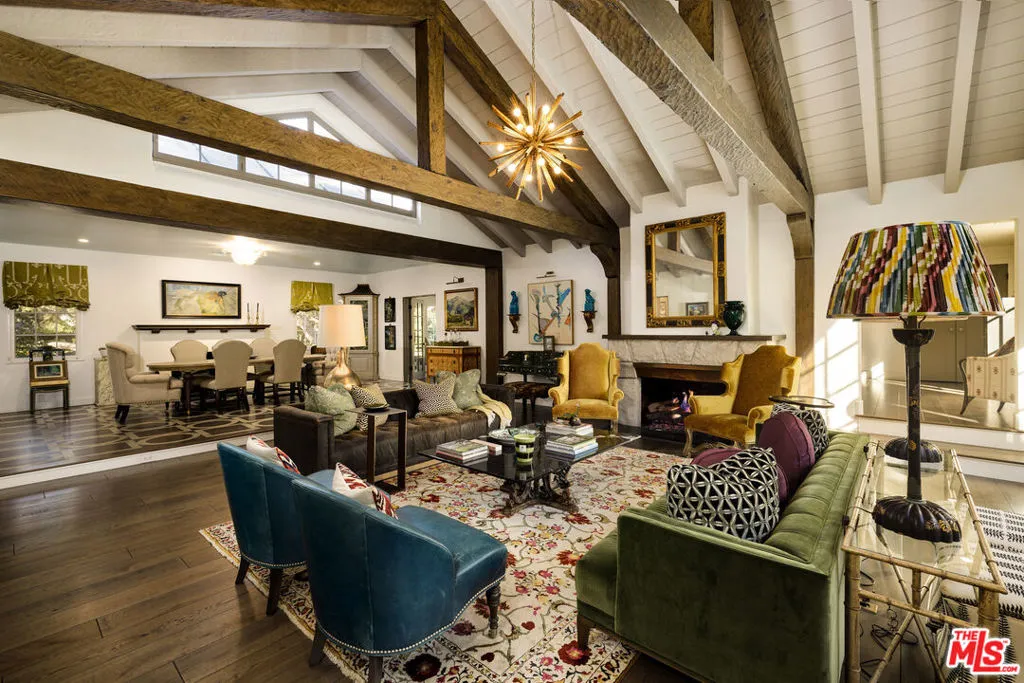 Santa Barbara, California 93105, United States, 4 Bedrooms Bedrooms, ,5 BathroomsBathrooms,Residential,Pending,22100