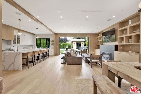 A home in Toluca Lake