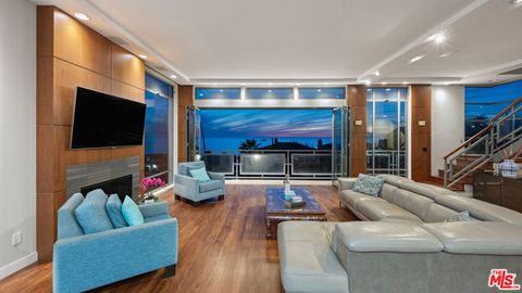 7350 Rindge Avenue Playa Del Rey CA 90293