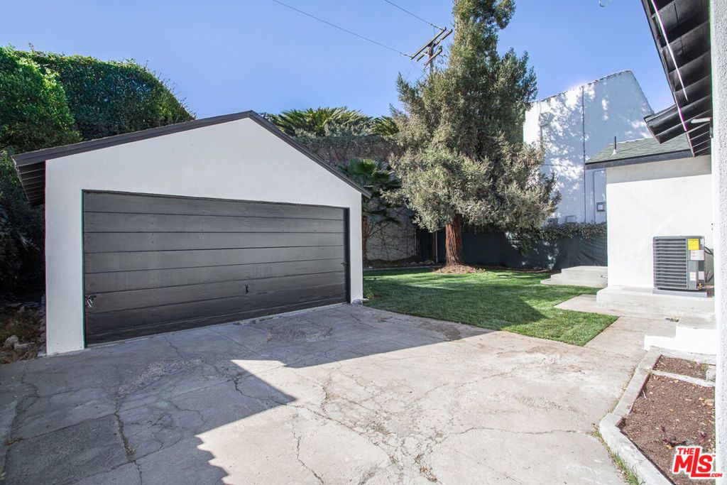 listing image 24