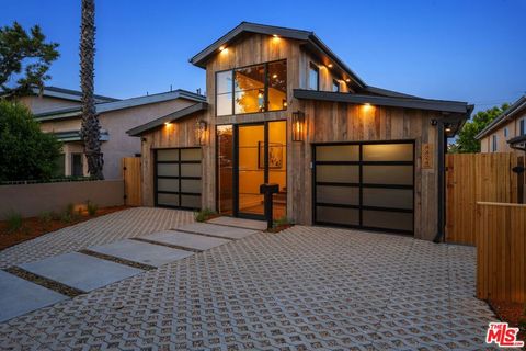 A home in Studio City