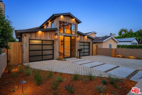 A home in Studio City