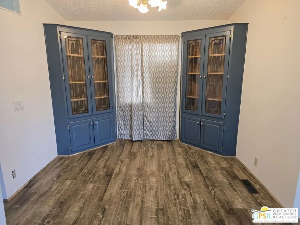 Desert Hot Springs, California 92240, United States, 3 Bedrooms Bedrooms, ,2 BathroomsBathrooms,Residential,Pending,127738