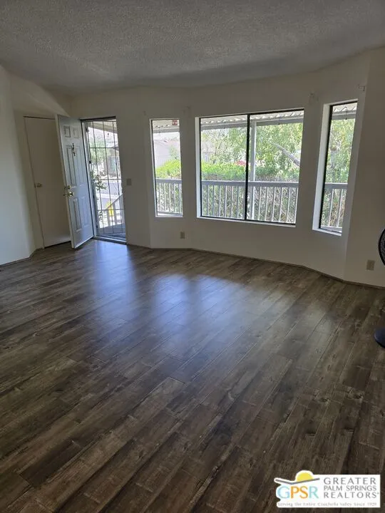 Desert Hot Springs, California 92240, United States, 3 Bedrooms Bedrooms, ,2 BathroomsBathrooms,Residential,Pending,127738