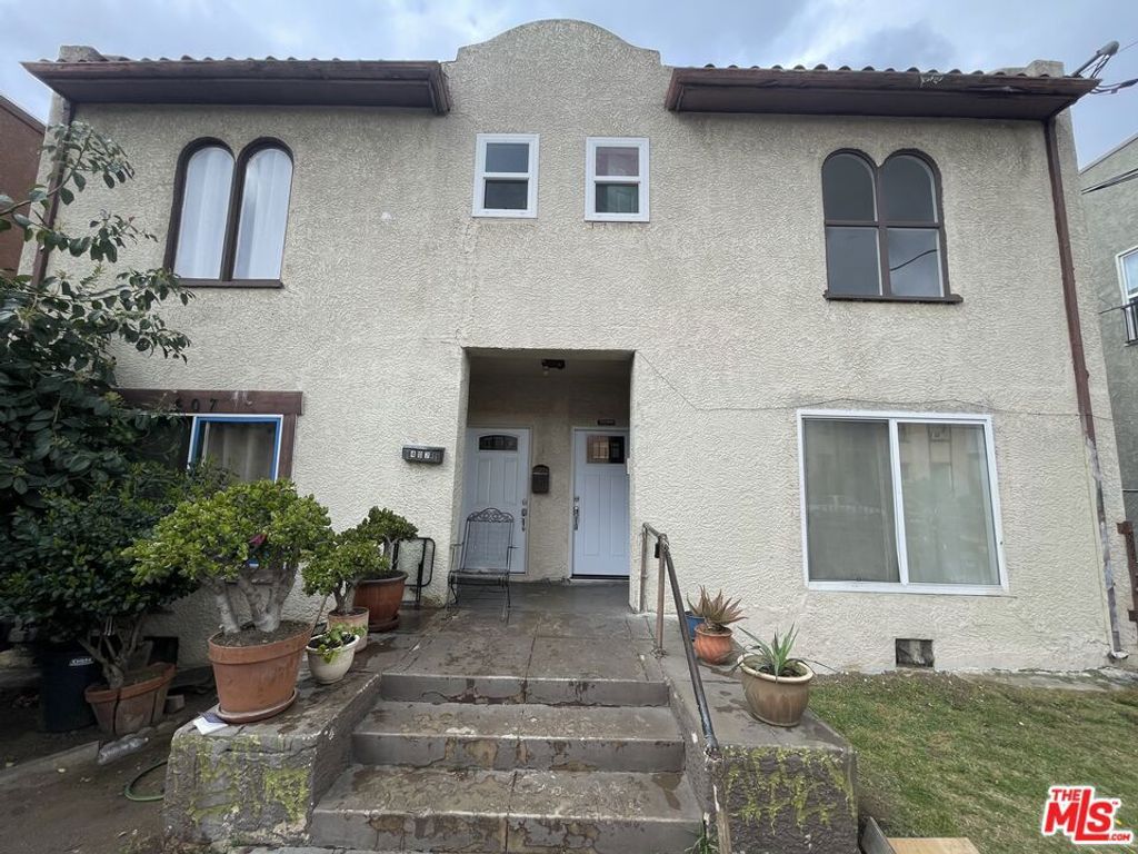 listing image 0
