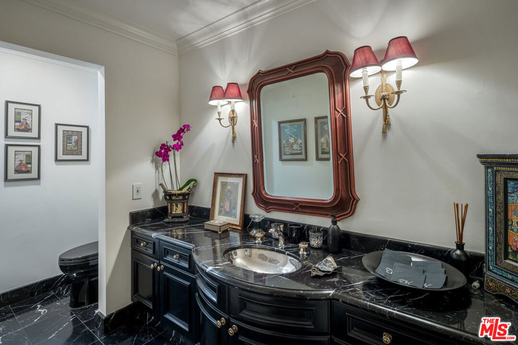 Los Angeles, California 90067, United States, 3 Bedrooms Bedrooms, ,3 BathroomsBathrooms,Residential,Active,50730