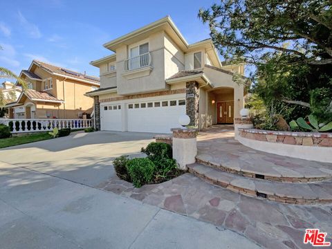 A home in Porter Ranch