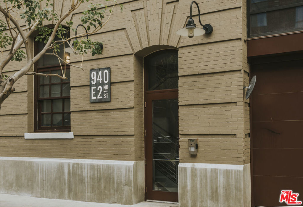 Properties 3 940 E 2nd Street 36