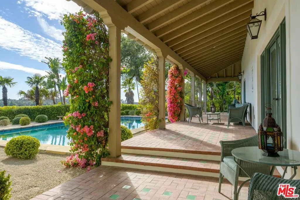 Santa Barbara, California 93105, United States, 3 Bedrooms Bedrooms, ,6 BathroomsBathrooms,Residential,Active,117962