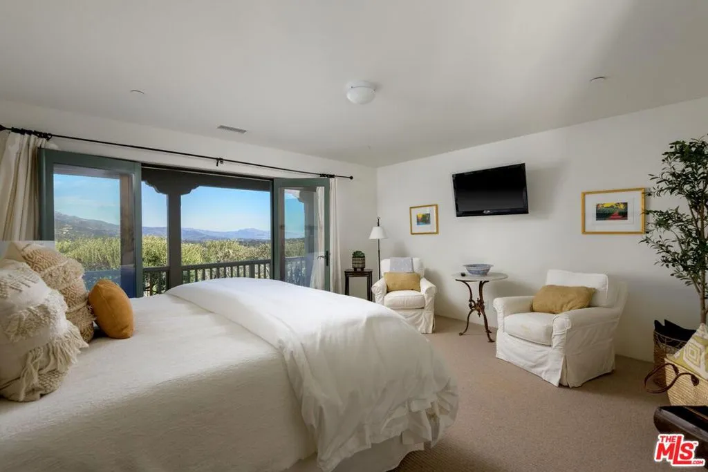 Santa Barbara, California 93105, United States, 3 Bedrooms Bedrooms, ,6 BathroomsBathrooms,Residential,Active,117962