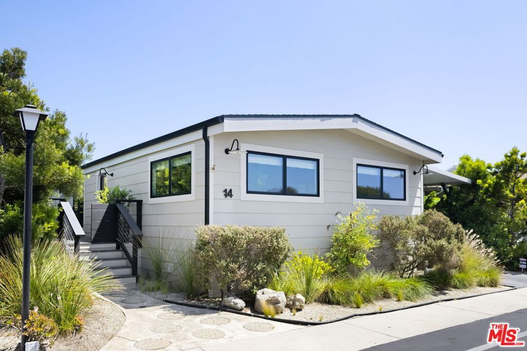 listing image 0