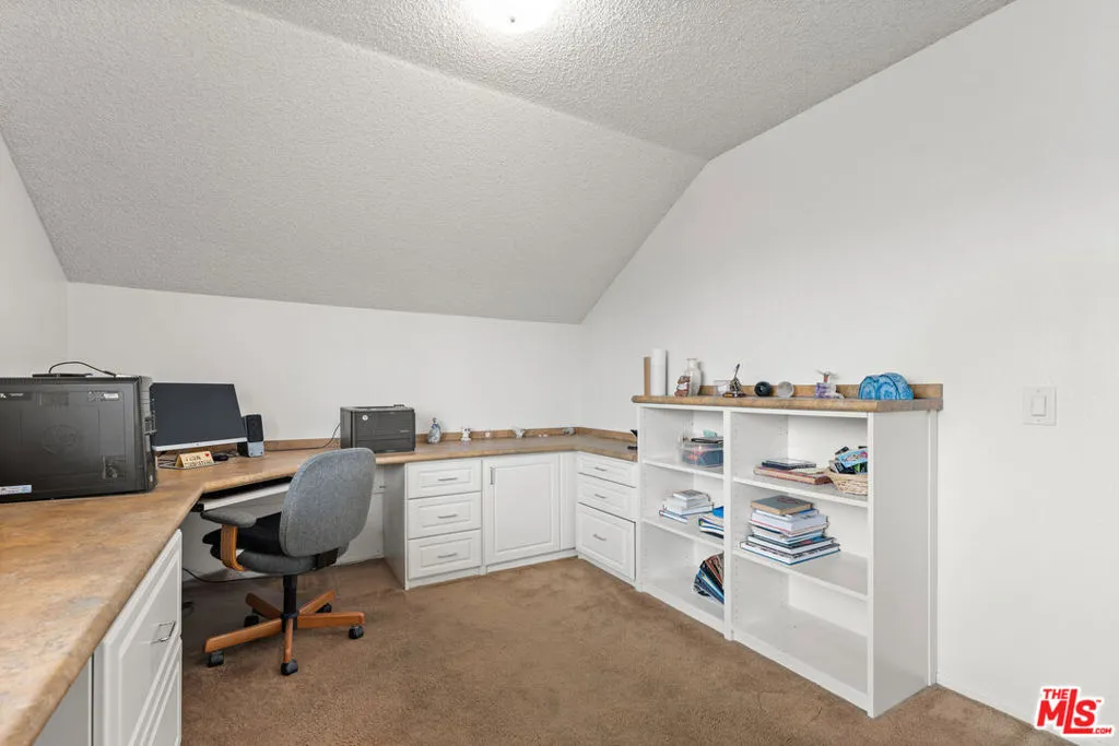 Upland, California 91784, United States, 3 Bedrooms Bedrooms, ,3 BathroomsBathrooms,Residential,Pending,54723