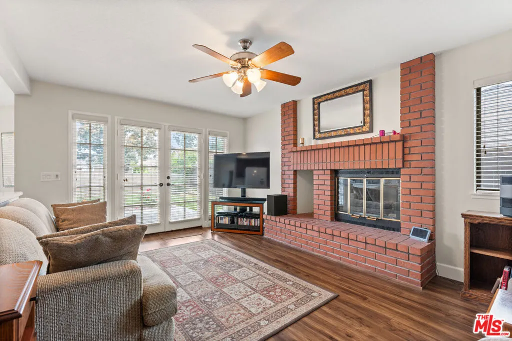 Upland, California 91784, United States, 3 Bedrooms Bedrooms, ,3 BathroomsBathrooms,Residential,Pending,54723