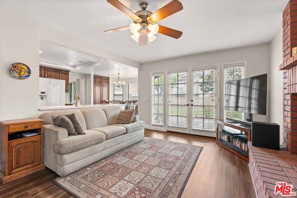 Upland, California 91784, United States, 3 Bedrooms Bedrooms, ,3 BathroomsBathrooms,Residential,Pending,54723