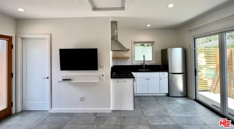 MLS: 25535691