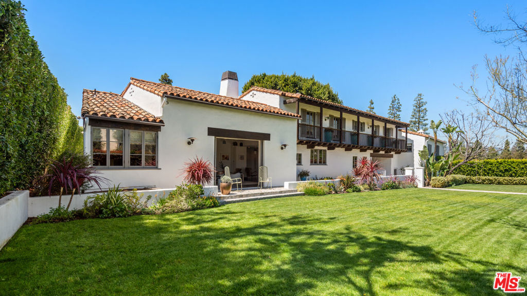 Properties 3 211 S Muirfield Road