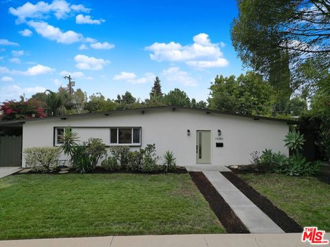 A home in Reseda