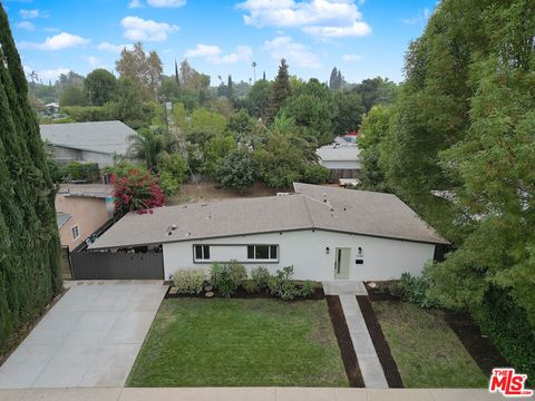 A home in Reseda