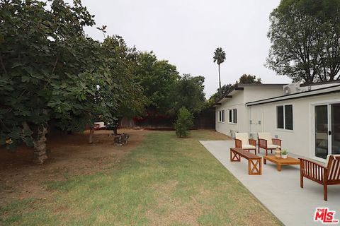 A home in Reseda