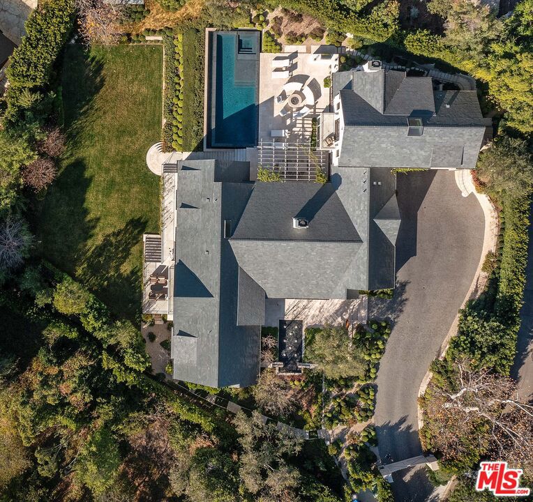 Properties 4 141 N Bentley Avenue