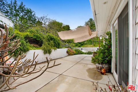 A home in Studio City