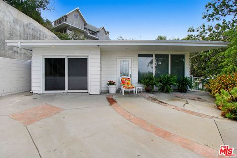 A home in Studio City