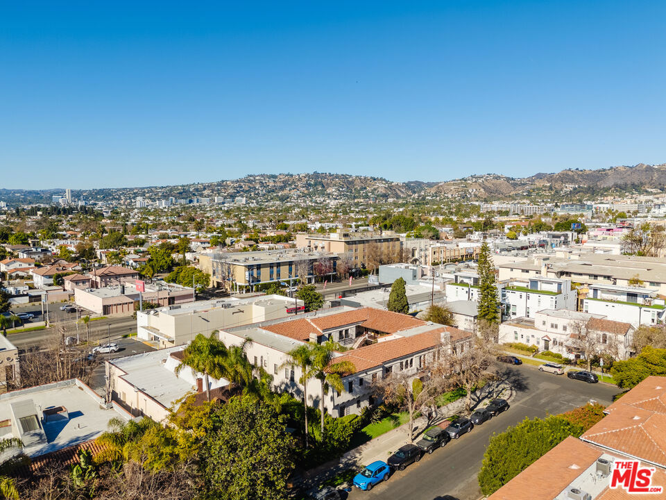 Properties 3 455 N Sycamore Avenue
