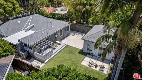 A home in Studio City