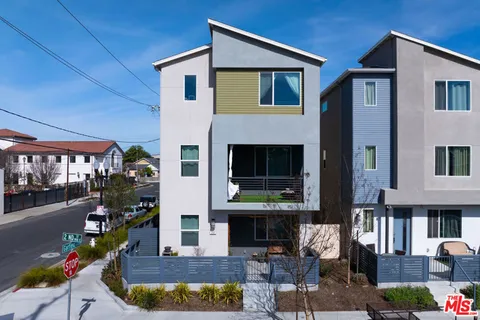 MLS: 25502605