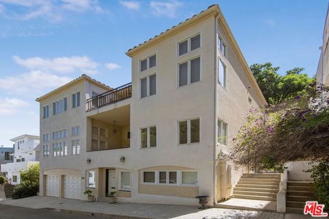 A home in Sherman Oaks